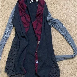 BKE gimmicks sweater